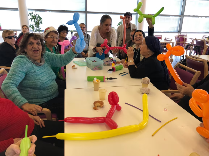 מרכז יום לקשיש המעפילים
